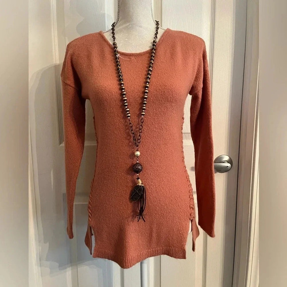 Pink Rose Light Peach Sweater‎ - Size XS - Picture 3 of 11